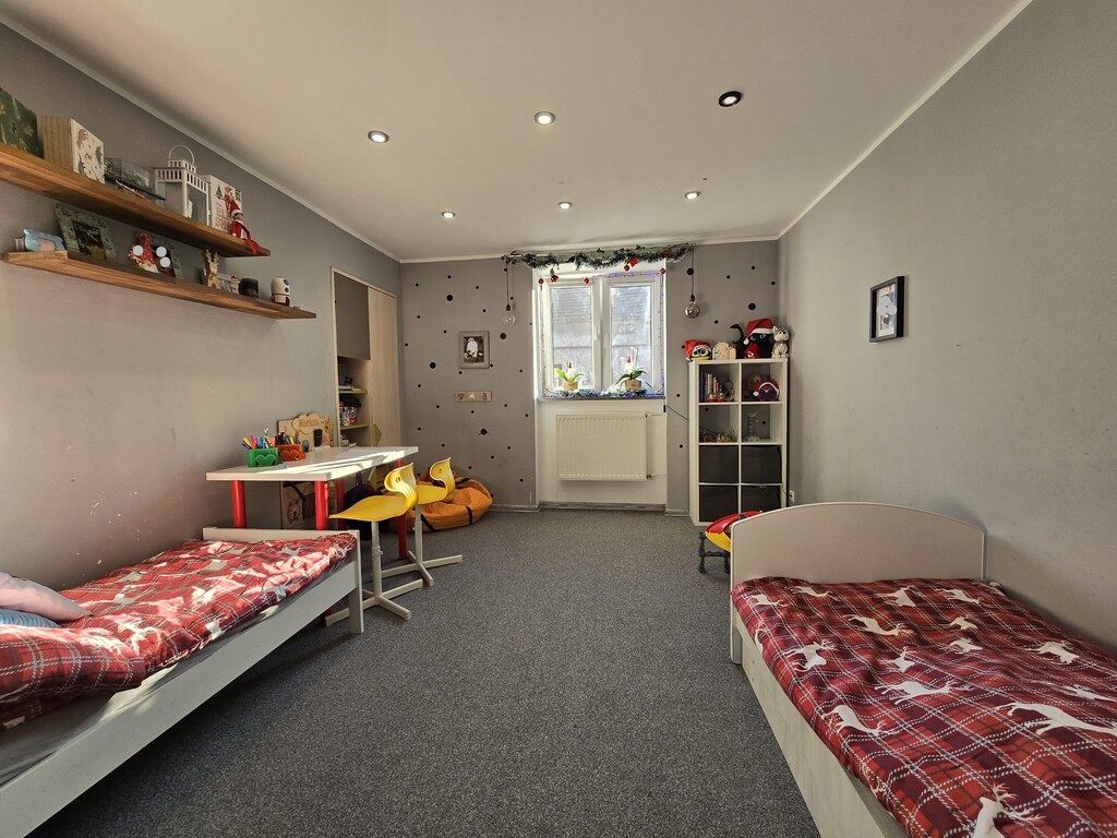 Dom Dla Dużej Rodziny – Czerna.