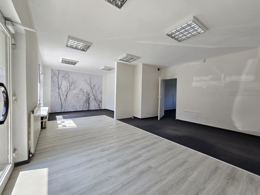 Budynek Usługowo-mieszkalny W Centrum 380 M2.