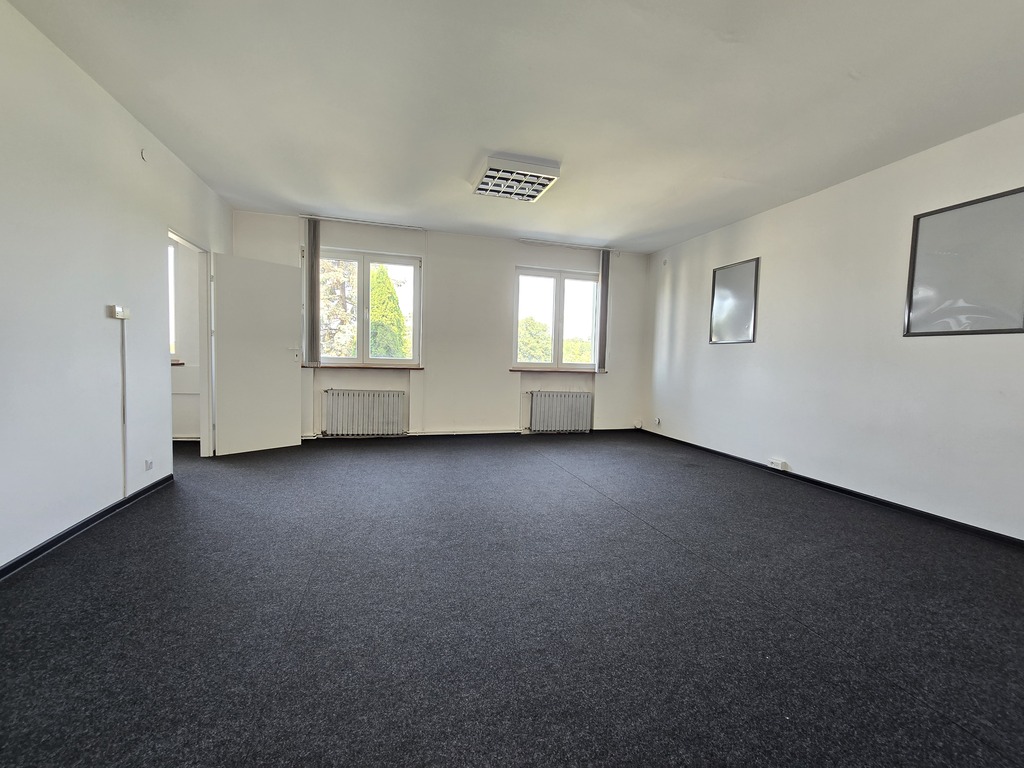 Budynek Usługowo-mieszkalny W Centrum 380 M2.