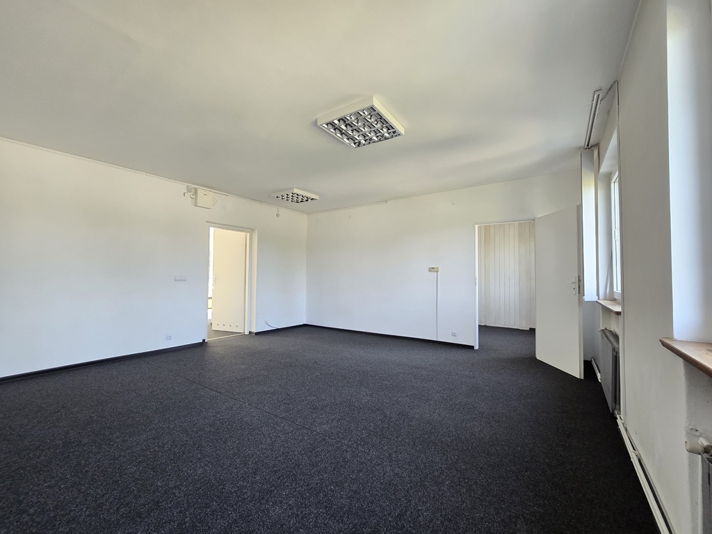 Budynek Usługowo-mieszkalny W Centrum 380 M2.