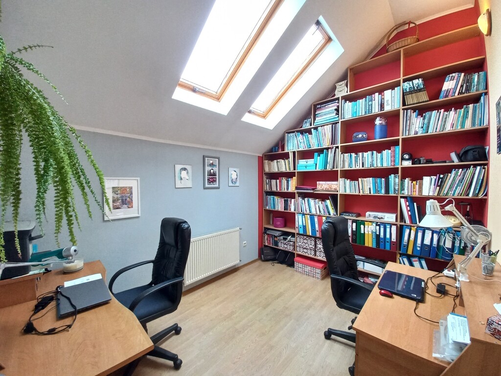 Przestronny Dom W Bolesławcu Z 2001 Roku