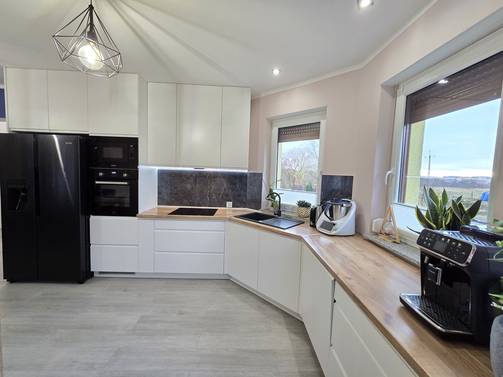 Dom Z 2015 Roku – Czerwona Woda