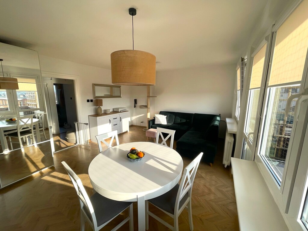 Dwupokojowe Mieszkanie Z Balkonem I C.o. Miejskim.