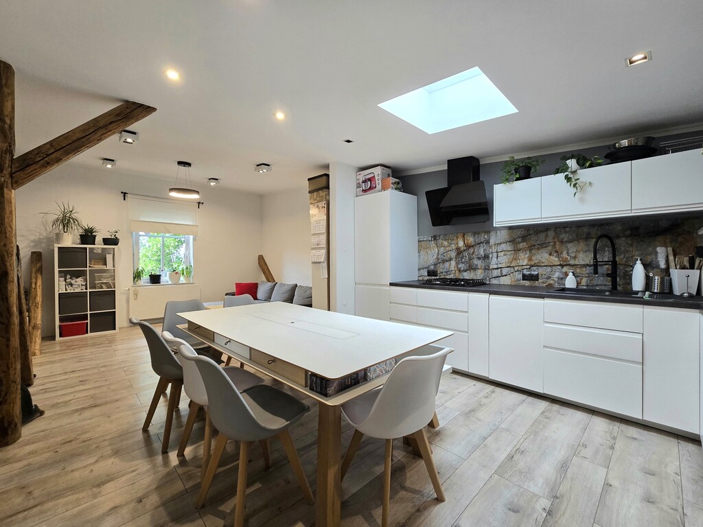 Stylowe Mieszkanie W Kamienicy – 73 M² Bolesławiec