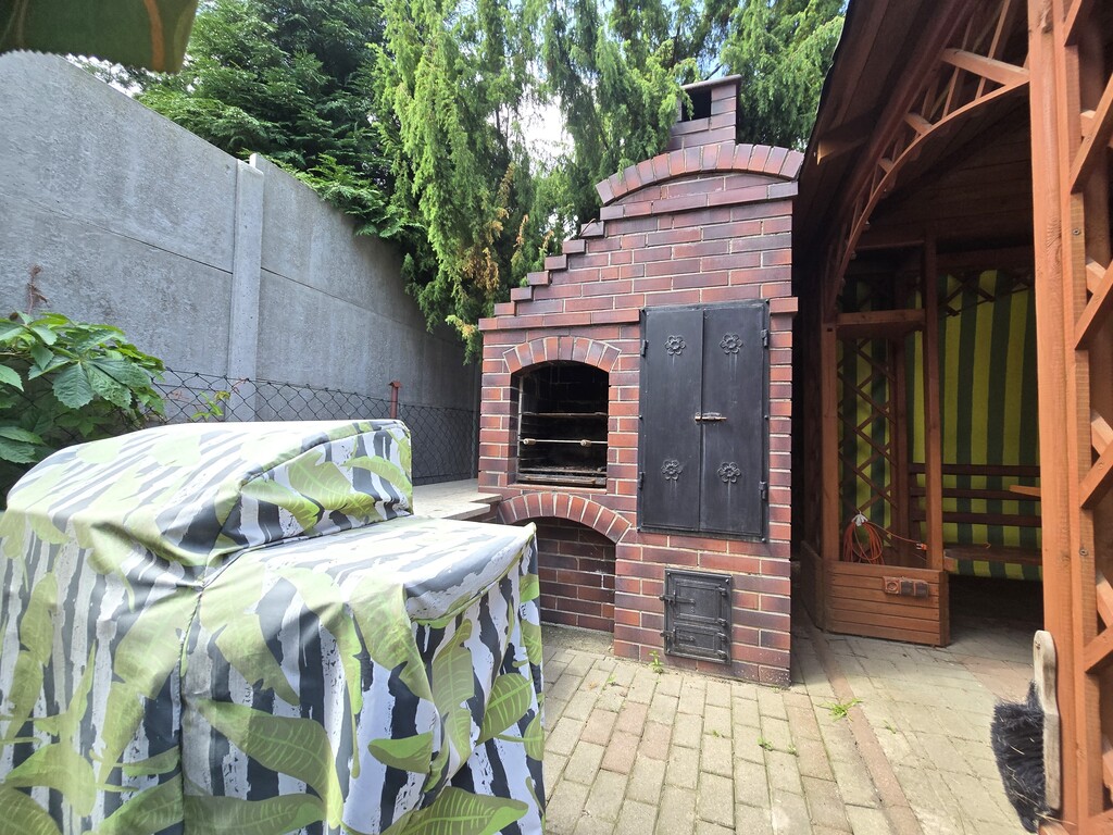 Przestronny Dom W Bolesławcu Z 2001 Roku