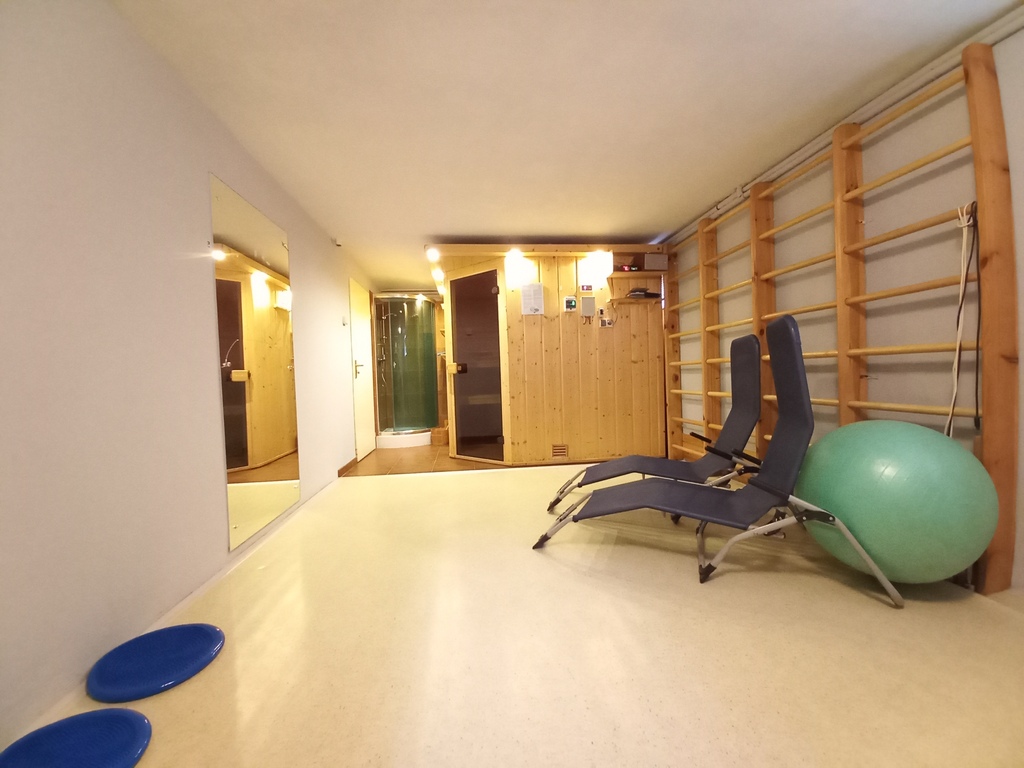 Przestronny Dom W Bolesławcu Z 2001 Roku