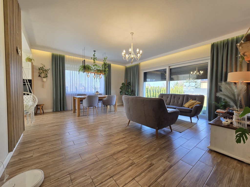 Dom Z 2021 Roku -tomaszów Bolesławiecki