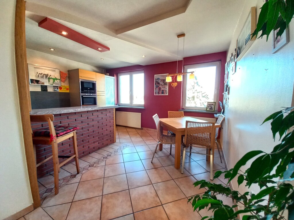 Budynek Usługowo-mieszkalny W Centrum 380 M2.