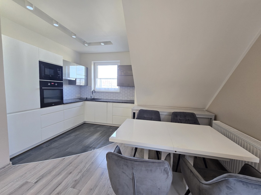 2 Pokojowe Mieszkanie Z Balkonem – Bolesławiec