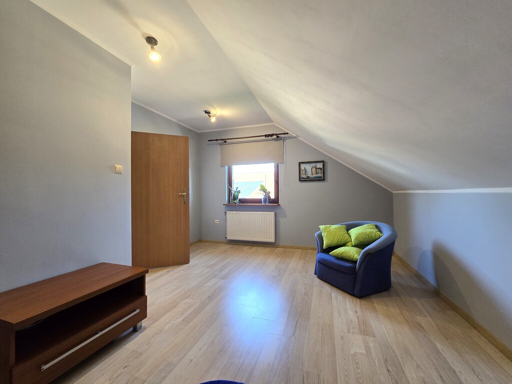 Przestronny Dom W Bolesławcu Z 2001 Roku