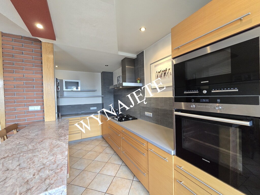 Dwupoziomowy apartament z garażem – Bolesławiec
