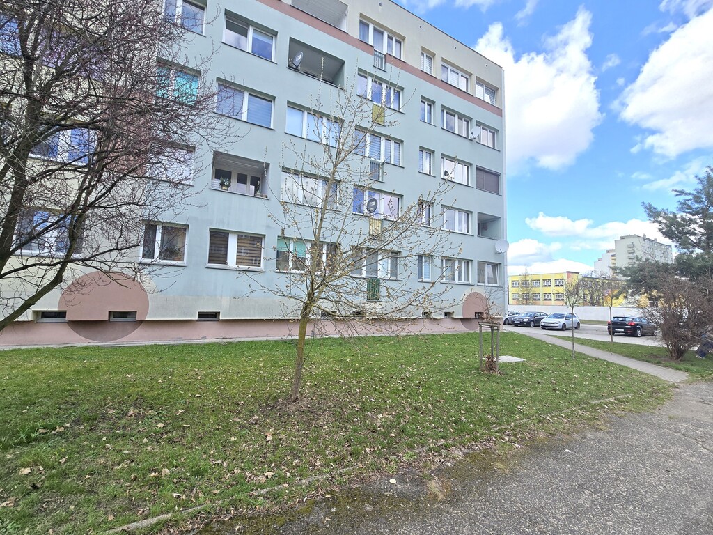 Mieszkanie z balkonem – 3 pok. II piętro